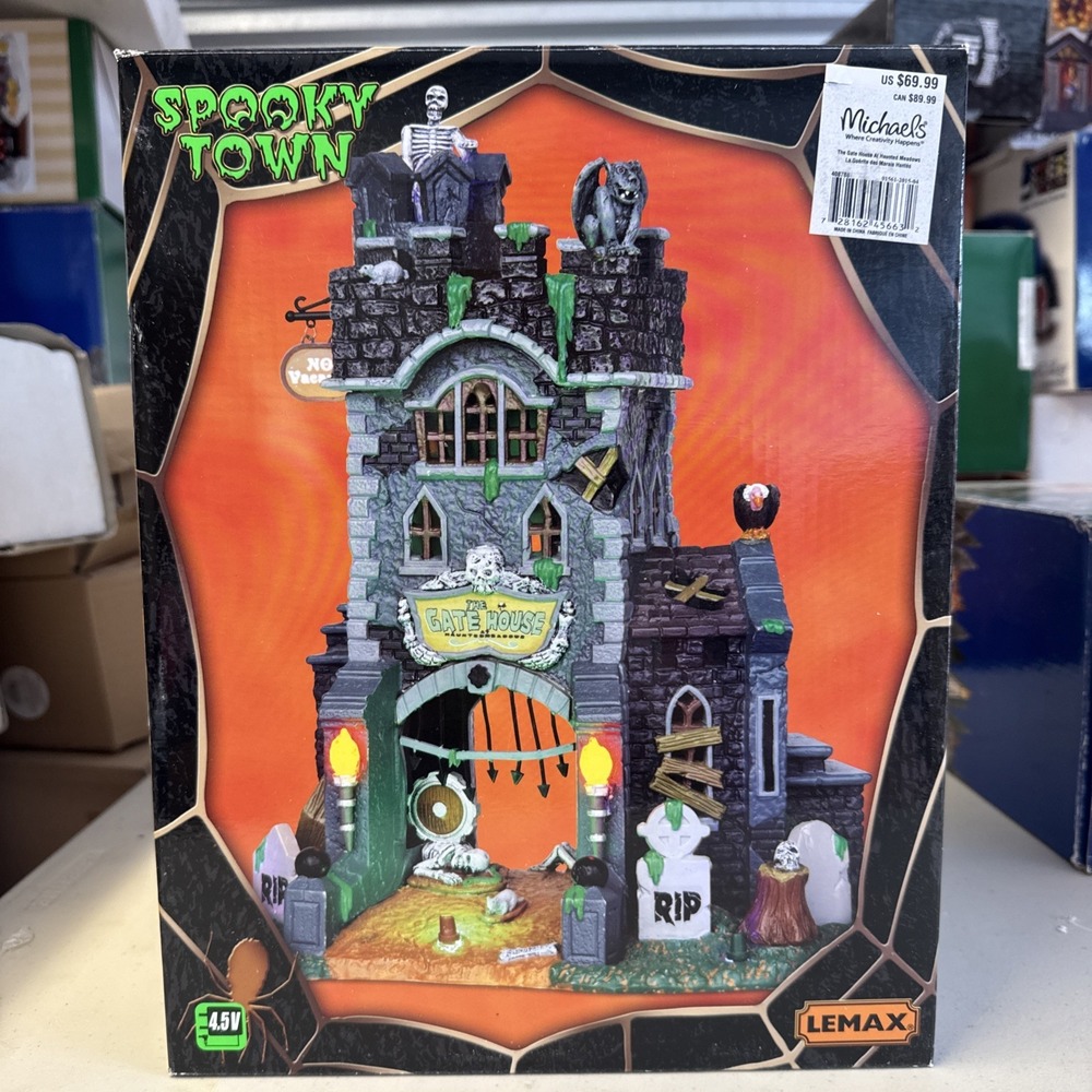 Lemax Spooky Town "The Gate House At Haunted Meadows"